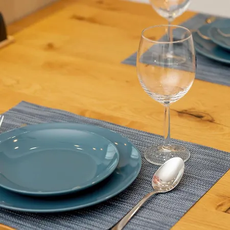 Lägenhet Port Marine With Sea View By Renters *