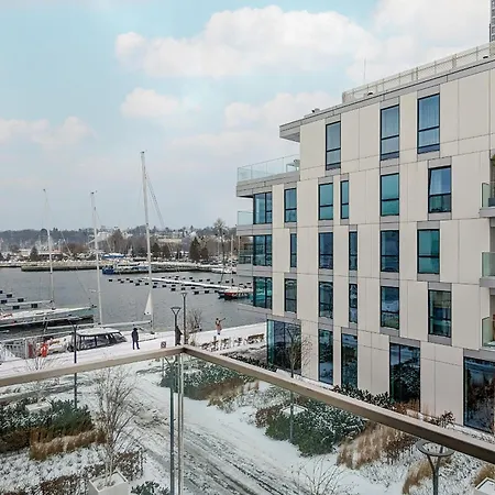 Port Marine With Sea View By Renters Lägenhet