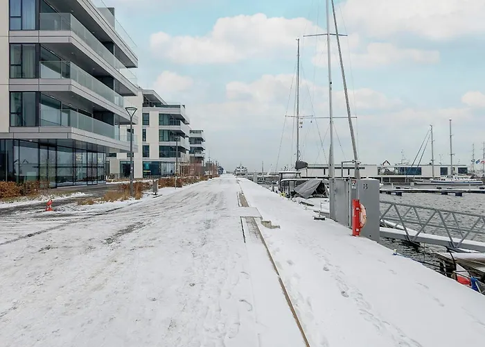 Port Marine With Sea View By Renters *